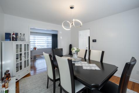 933 E Pine Hill Drive Schenectady NY 12303