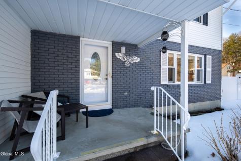 933 E Pine Hill Drive Schenectady NY 12303