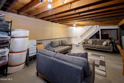 933 E Pine Hill Drive Schenectady NY 12303