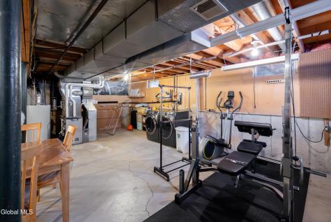 933 E Pine Hill Drive Schenectady NY 12303