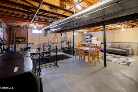 933 E Pine Hill Drive Schenectady NY 12303