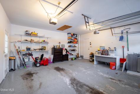 933 E Pine Hill Drive Schenectady NY 12303