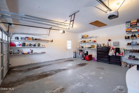 933 E Pine Hill Drive Schenectady NY 12303