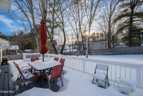 933 E Pine Hill Drive Schenectady NY 12303