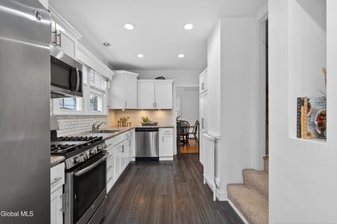 58 Woodrow Court Troy NY 12180
