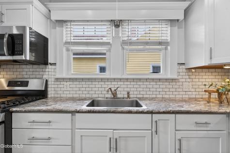 58 Woodrow Court Troy NY 12180