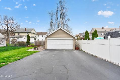 58 Woodrow Court Troy NY 12180