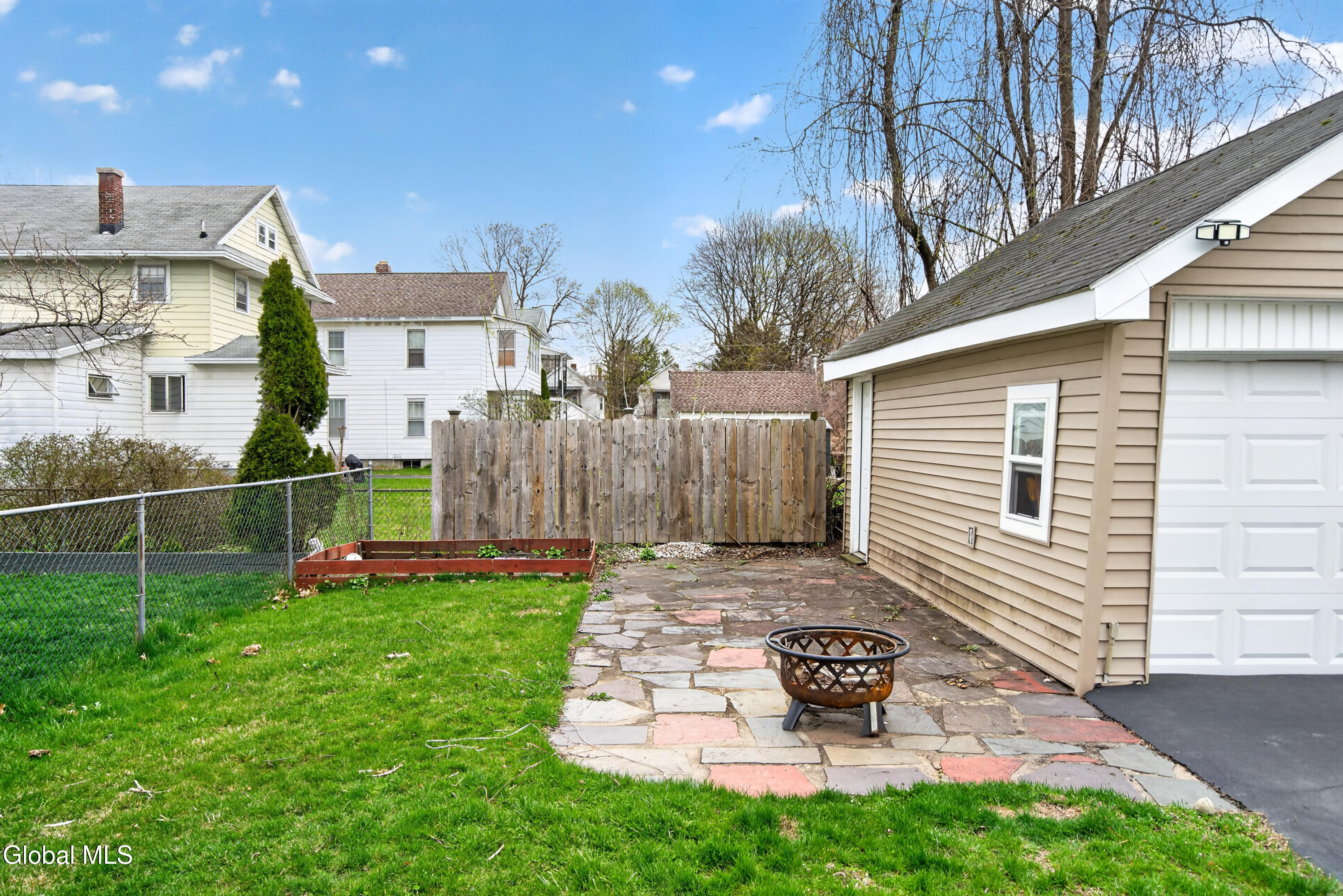 58 Woodrow Court Troy NY 12180