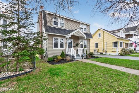 58 Woodrow Court Troy NY 12180