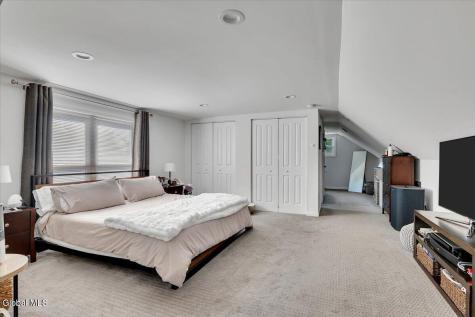 639 Poutre Avenue Rotterdam NY 12306