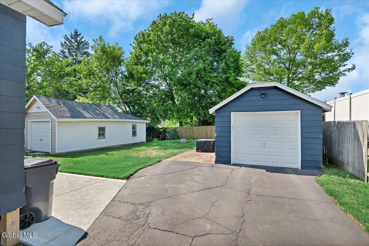 639 Poutre Avenue Rotterdam NY 12306