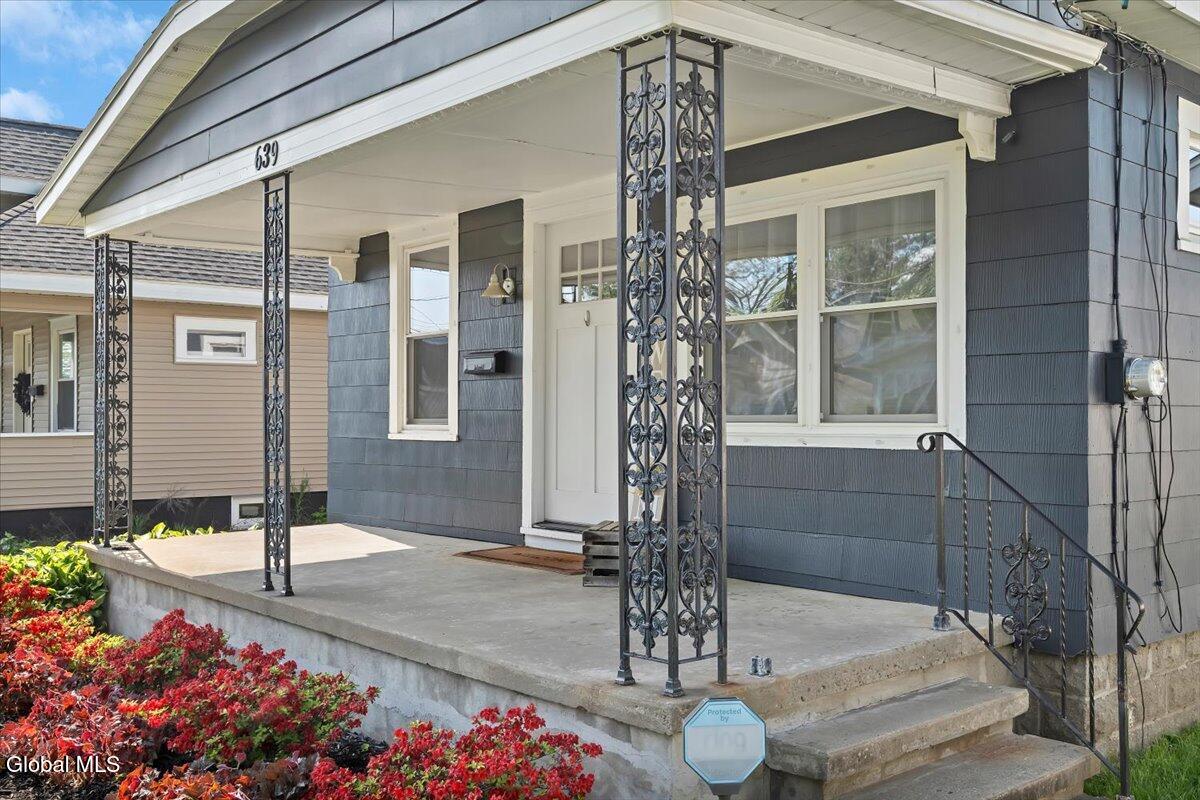 639 Poutre Avenue Rotterdam NY 12306