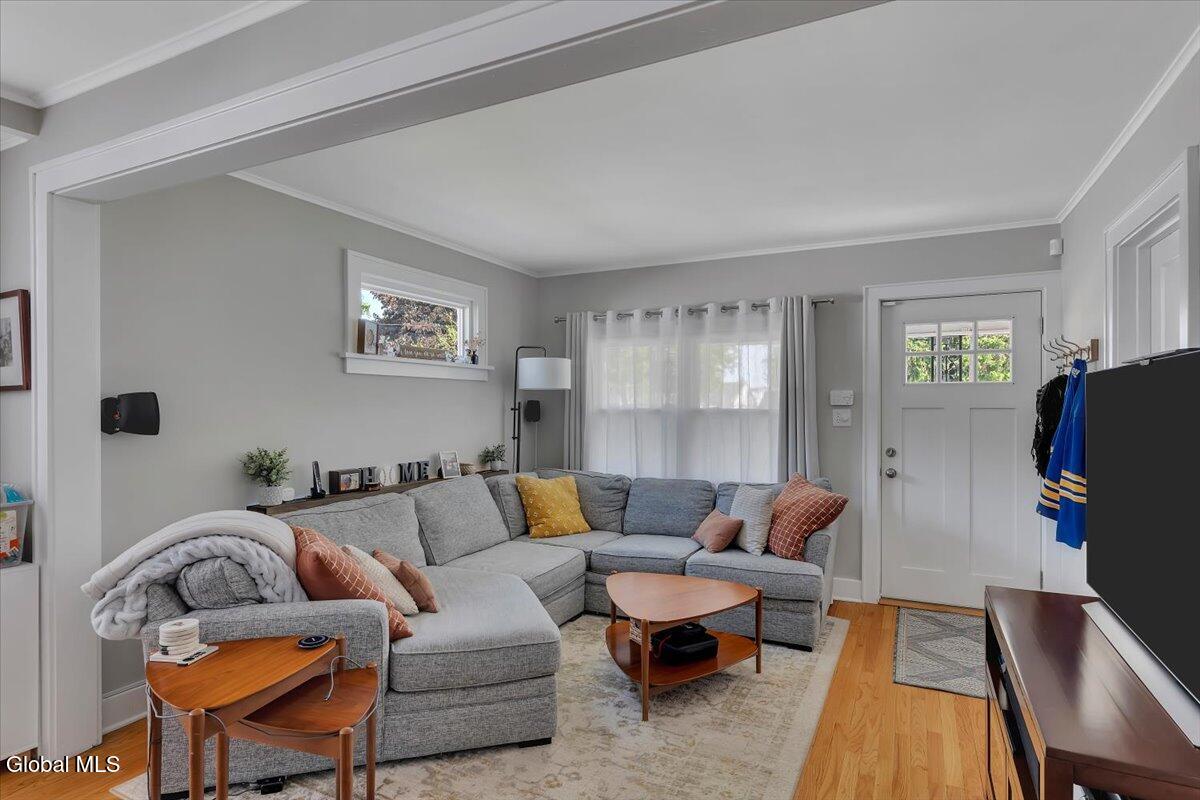 639 Poutre Avenue Rotterdam NY 12306