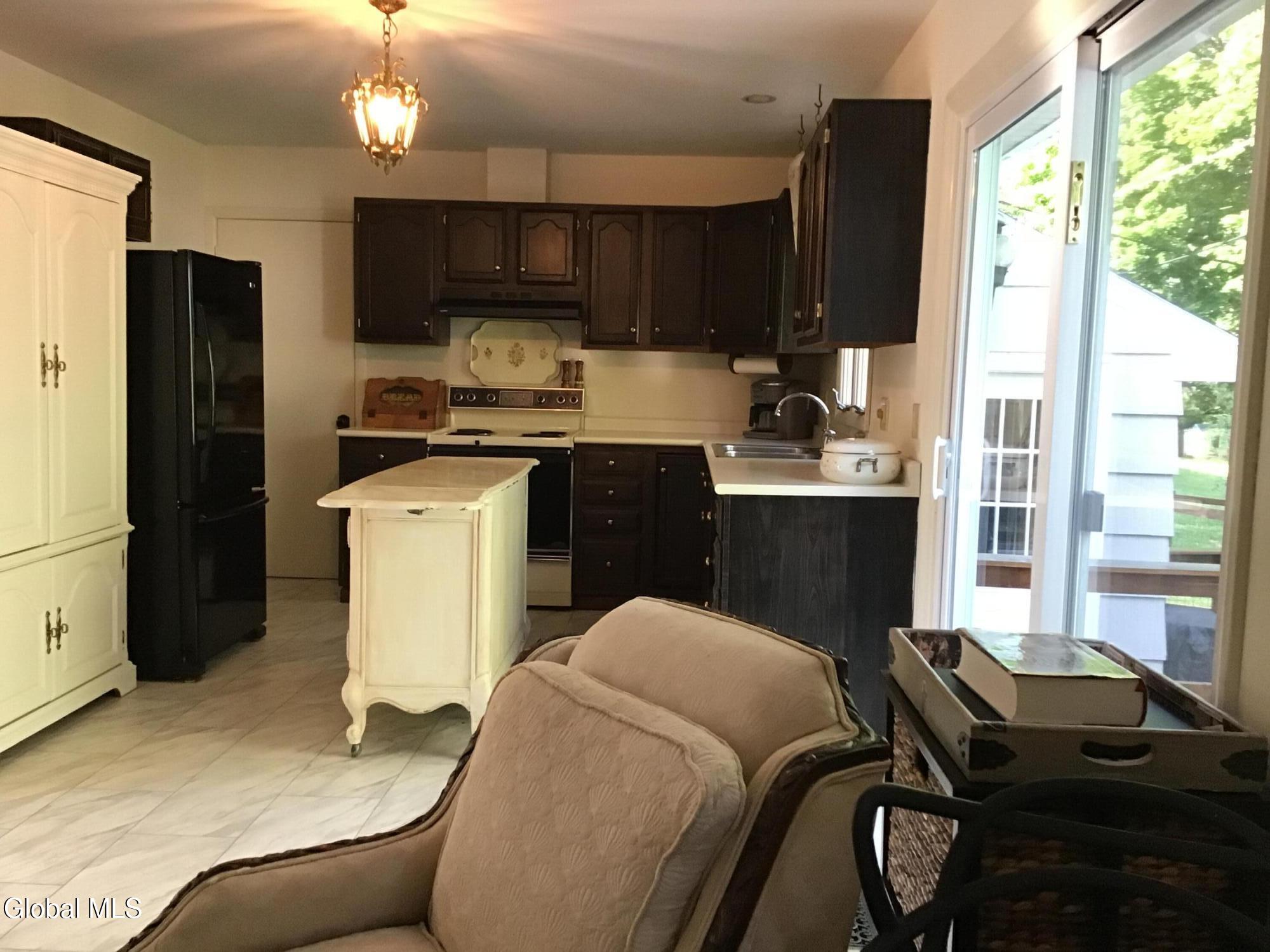 40 Glendale Road Latham NY 12110