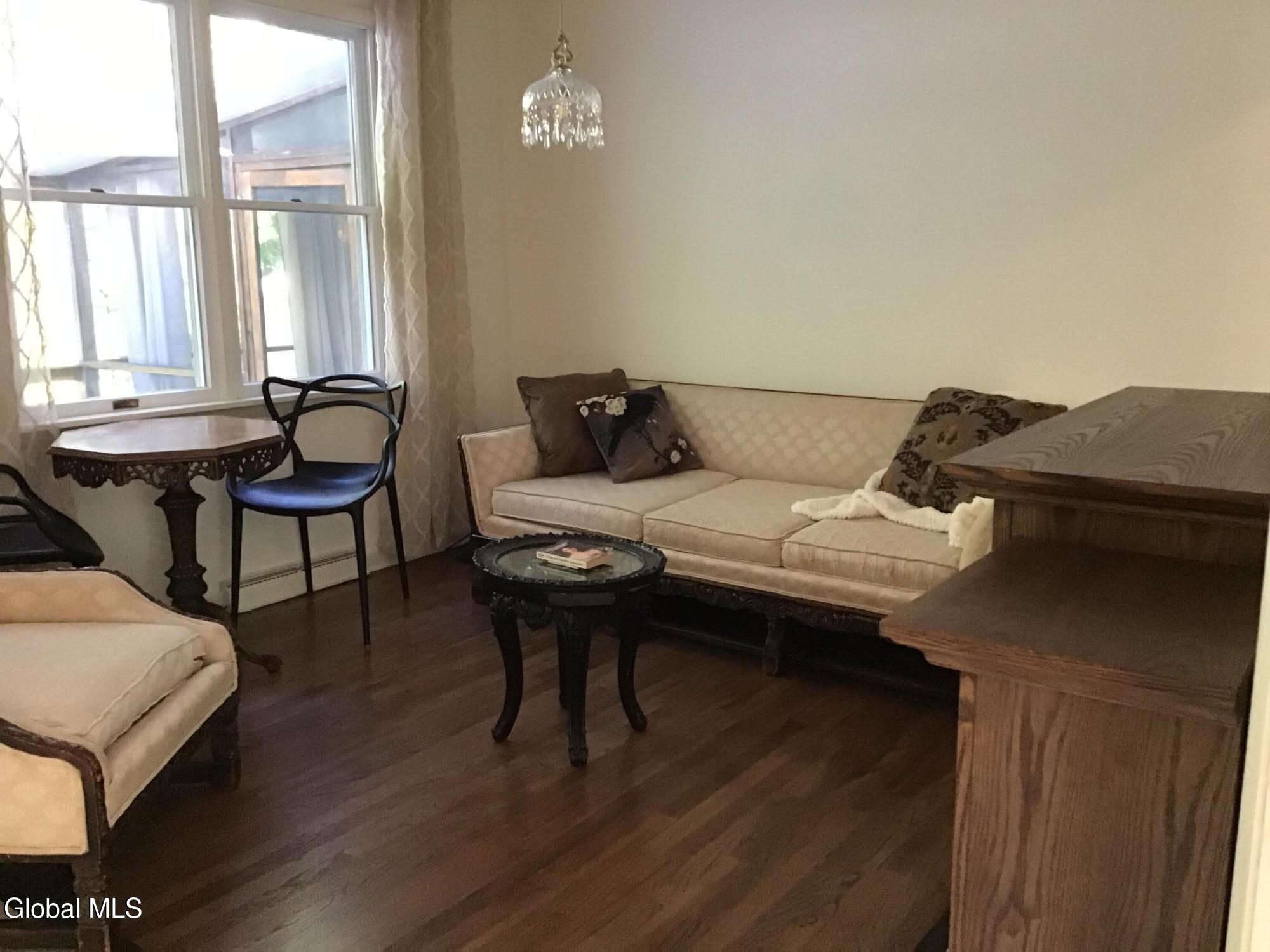 40 Glendale Road Latham NY 12110