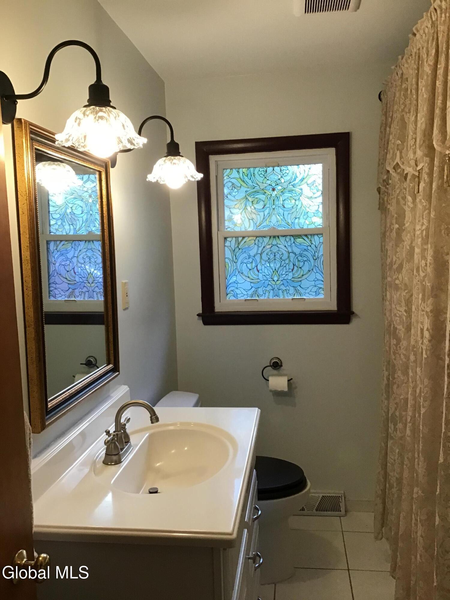 40 Glendale Road Latham NY 12110