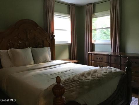 40 Glendale Road Latham NY 12110