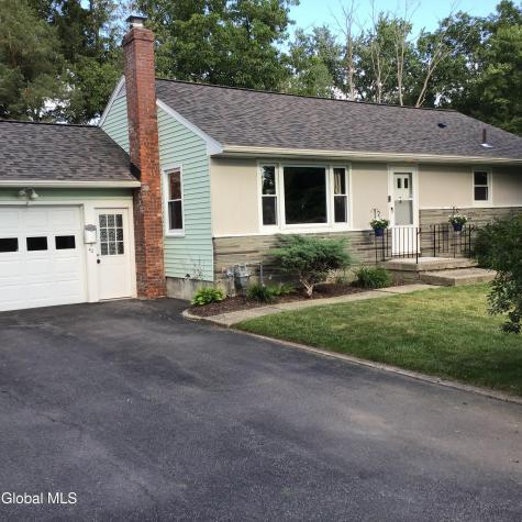 40 Glendale Road Latham NY 12110
