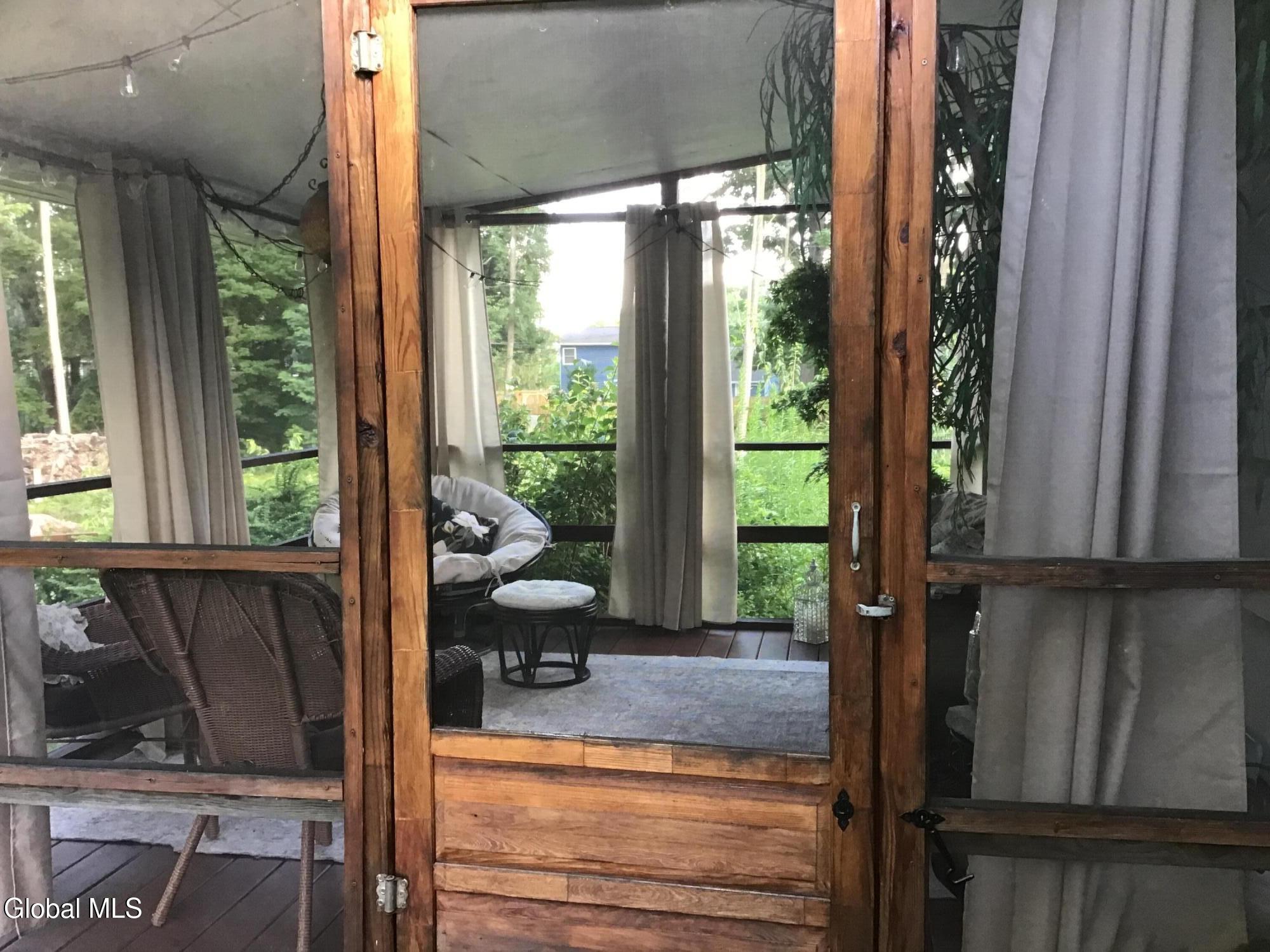 40 Glendale Road Latham NY 12110