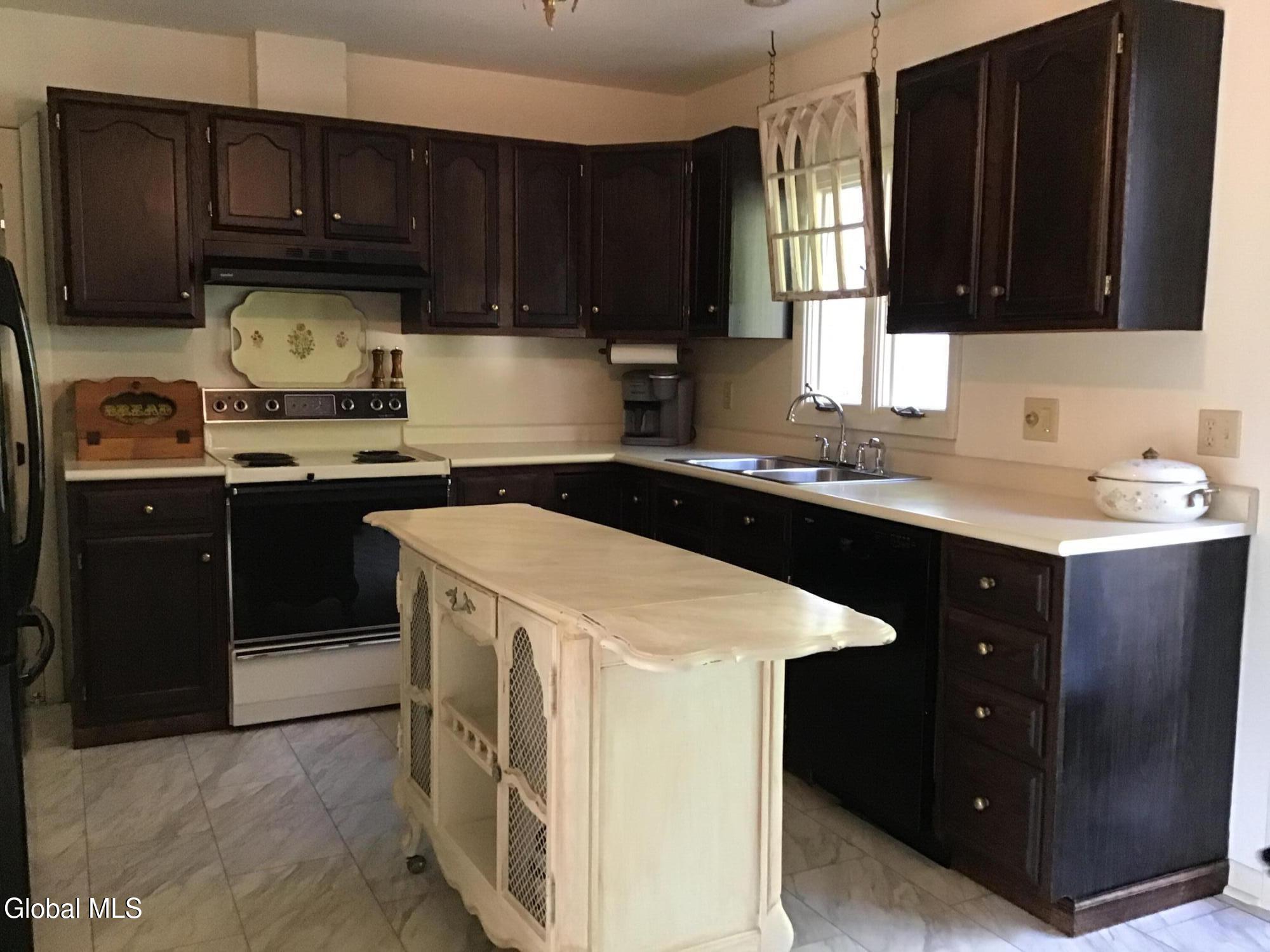 40 Glendale Road Latham NY 12110