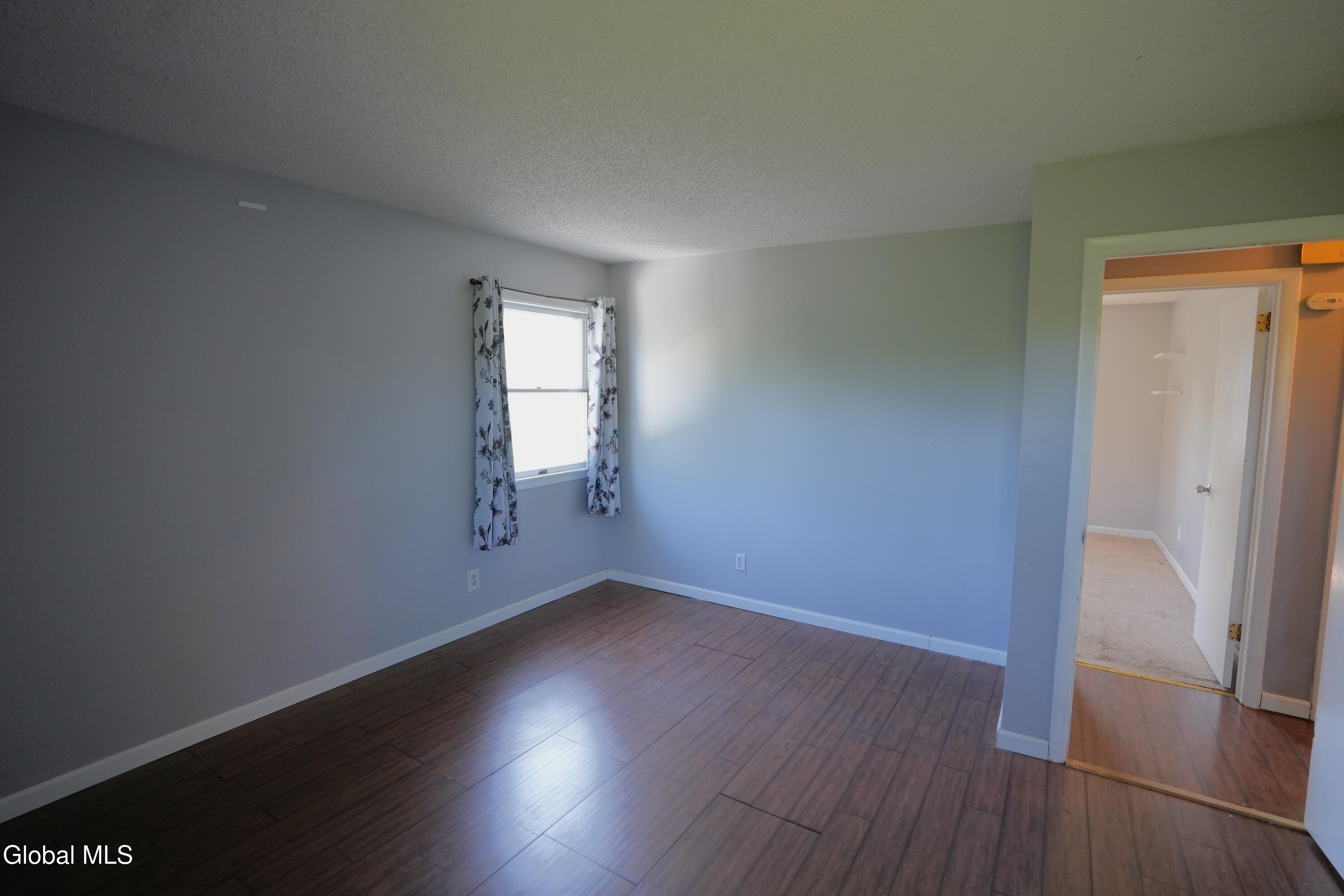 4 Sylvia Lane Amsterdam NY 12010