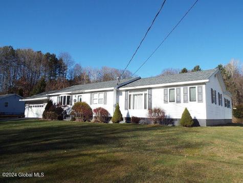 115 Skunk Hollow Road Gloversville NY 12078