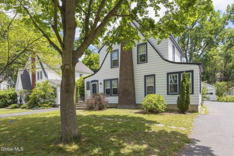 1476 Regent Street Niskayuna NY 12309