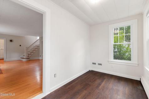 1476 Regent Street Niskayuna NY 12309