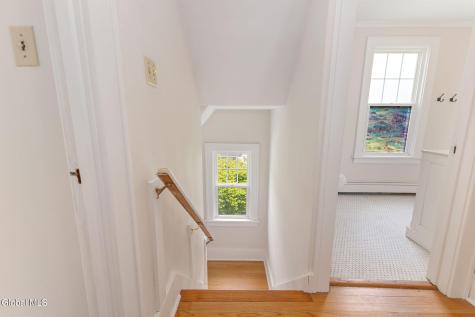 1476 Regent Street Niskayuna NY 12309