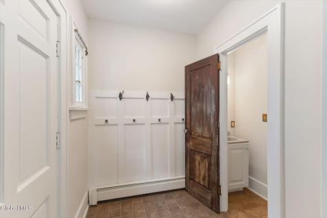 1476 Regent Street Niskayuna NY 12309