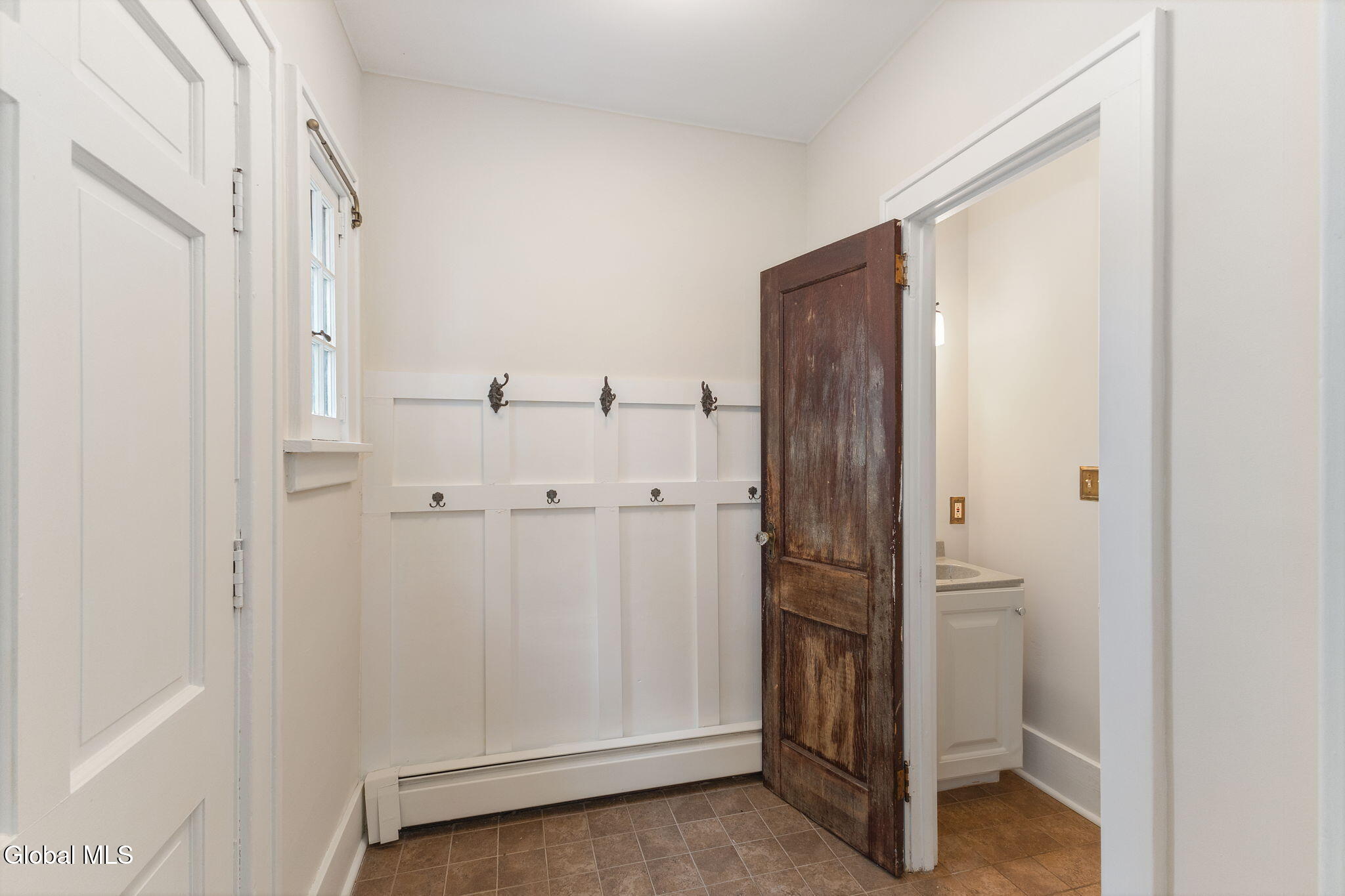 1476 Regent Street Niskayuna NY 12309