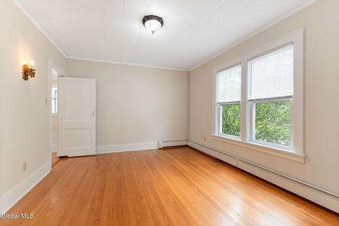 1476 Regent Street Niskayuna NY 12309