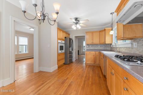 1476 Regent Street Niskayuna NY 12309