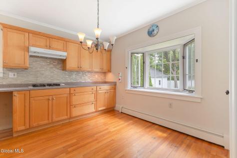 1476 Regent Street Niskayuna NY 12309