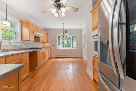 1476 Regent Street Niskayuna NY 12309