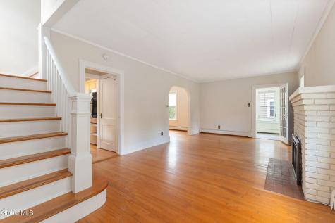 1476 Regent Street Niskayuna NY 12309