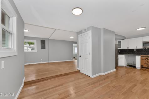 1379 Evergreen Avenue Rotterdam NY 12306