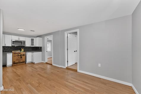 1379 Evergreen Avenue Rotterdam NY 12306