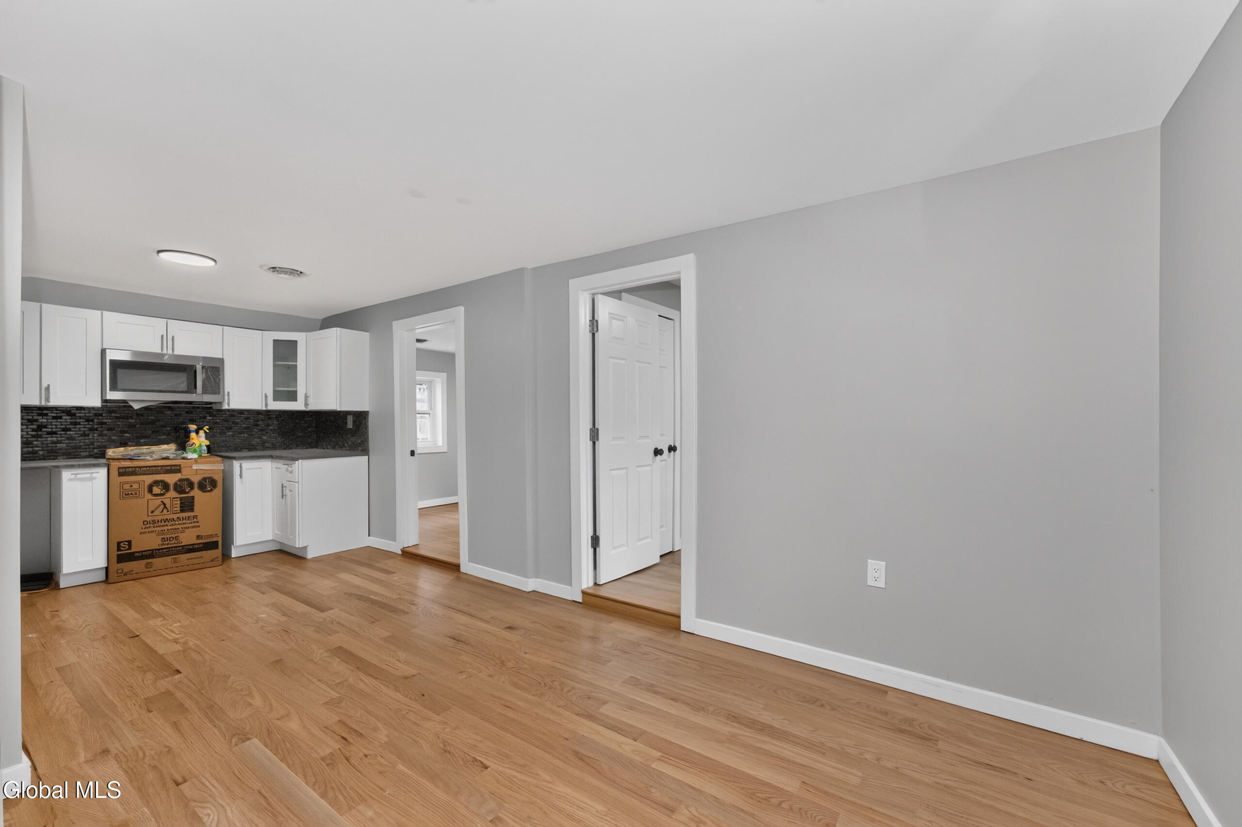 1379 Evergreen Avenue Rotterdam NY 12306