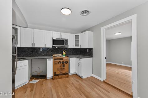1379 Evergreen Avenue Rotterdam NY 12306
