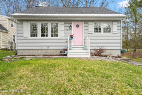 11 Maple Terrace Delmar NY 12054
