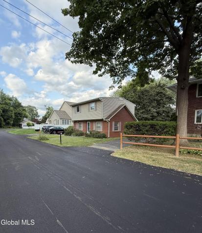 6 Pine Street Guilderland NY 12203