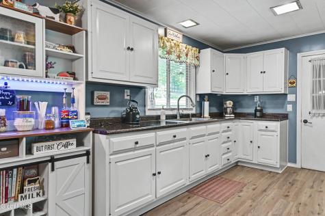 206 Hillview Road Gloversville NY 12078