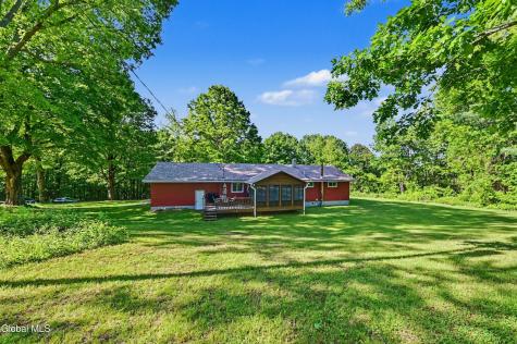 206 Hillview Road Gloversville NY 12078