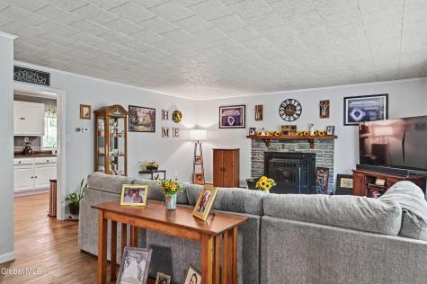 206 Hillview Road Gloversville NY 12078