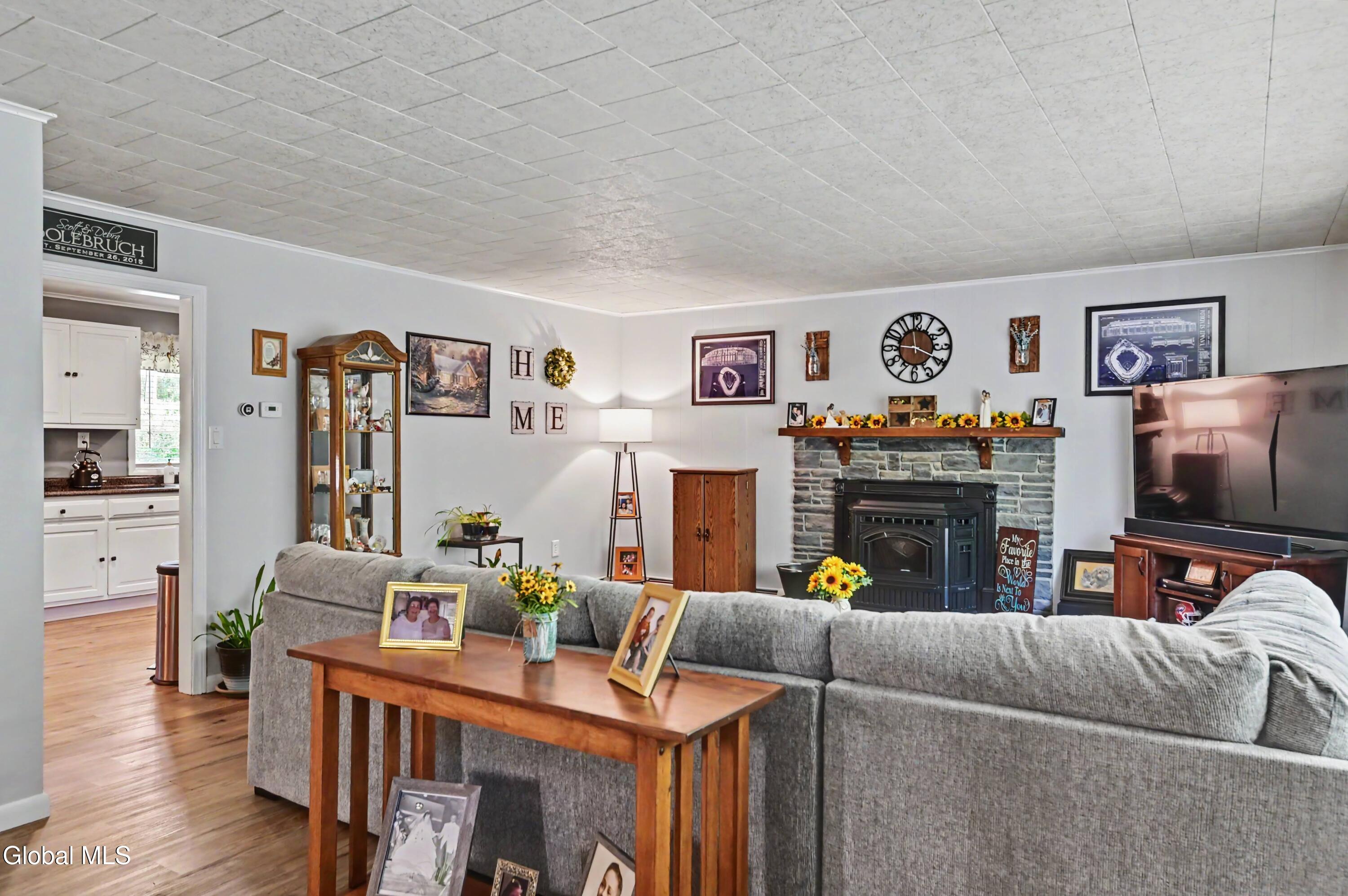 206 Hillview Road Gloversville NY 12078