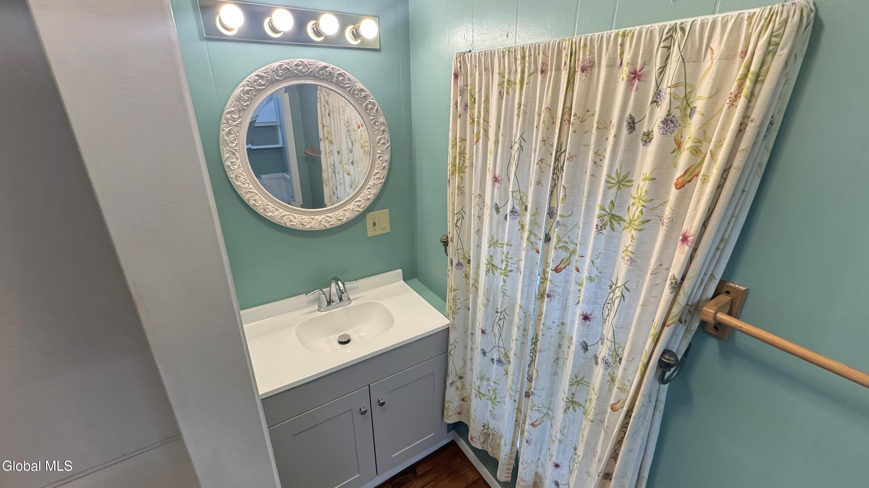 24 Shufelt Way Schroon Lake NY 12870