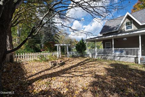 9 Haven Avenue Round Lake NY 12151