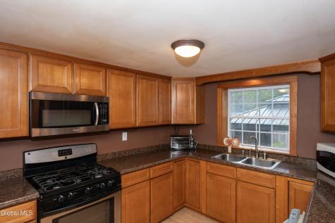 9 Haven Avenue Round Lake NY 12151