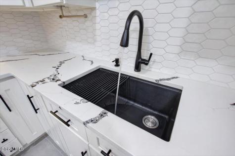 5 Breski Lane Halfmoon NY 12065